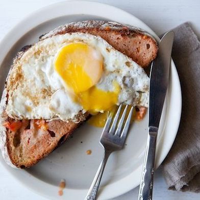 Pan con Tomate with Fried Eggs