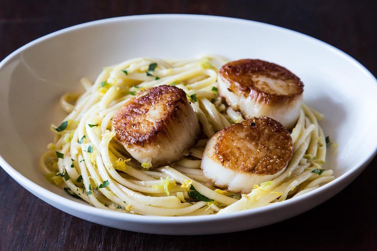 pasta with leeks and scallops