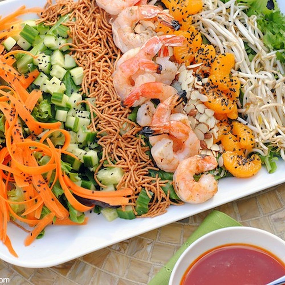 asian shrimp salad with gochujang dressing