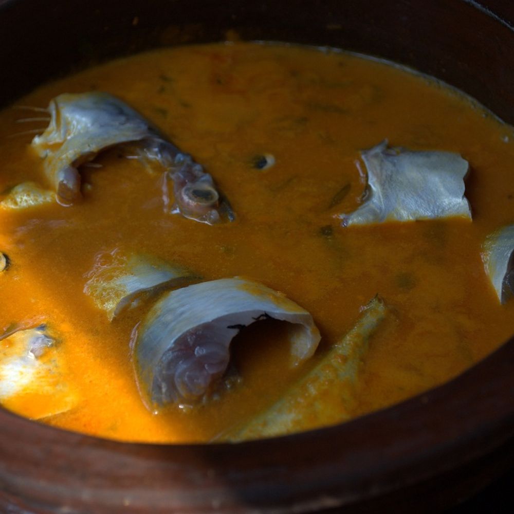 valla curry (mango  fish curry )