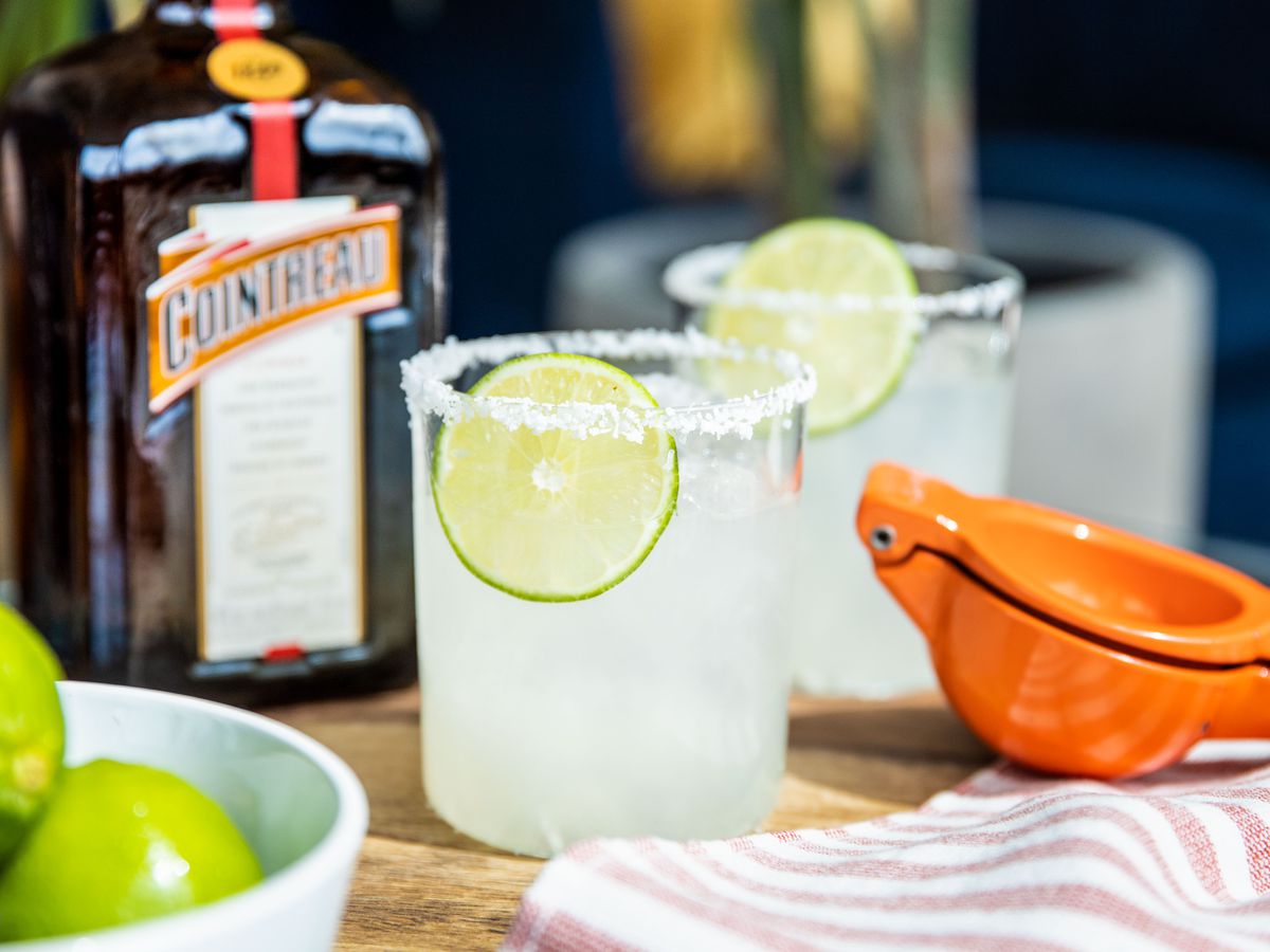 How to Make a Margarita Cocktail with Triple Sec - Cointreau US