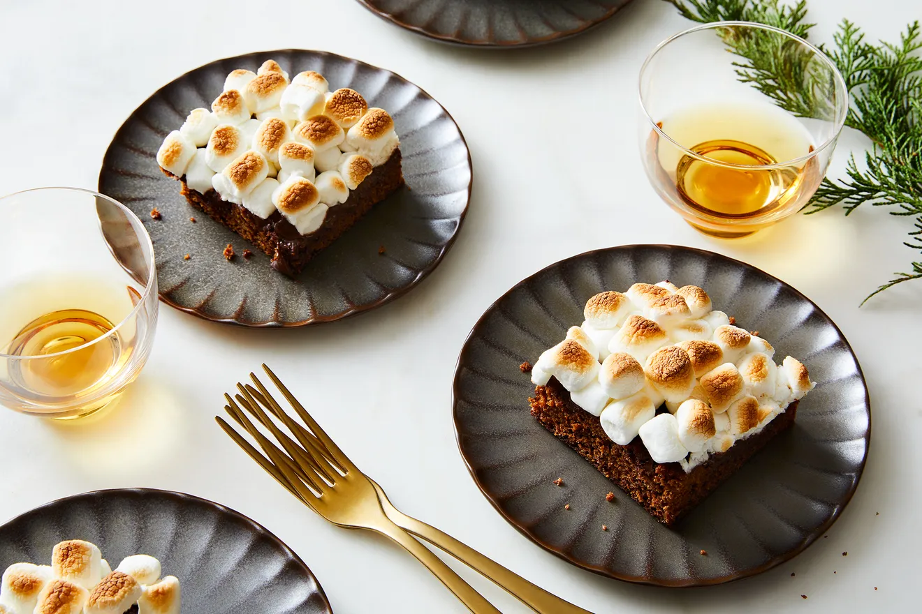 Gooey Gingerbread S'mores Bars