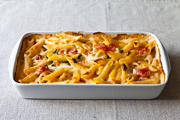 al forno penne with tomato and five cheeses