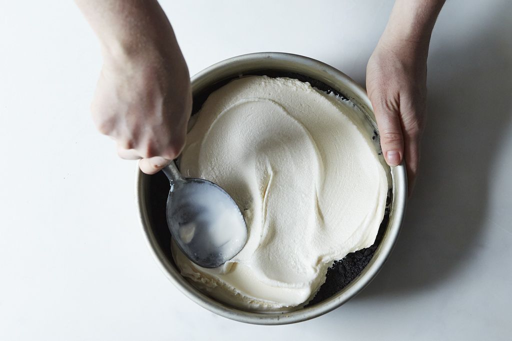 How to Make Ice Cream Cake
