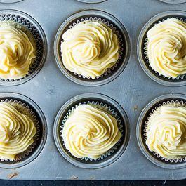 Cakes & Cupcakes by Deb Roseman