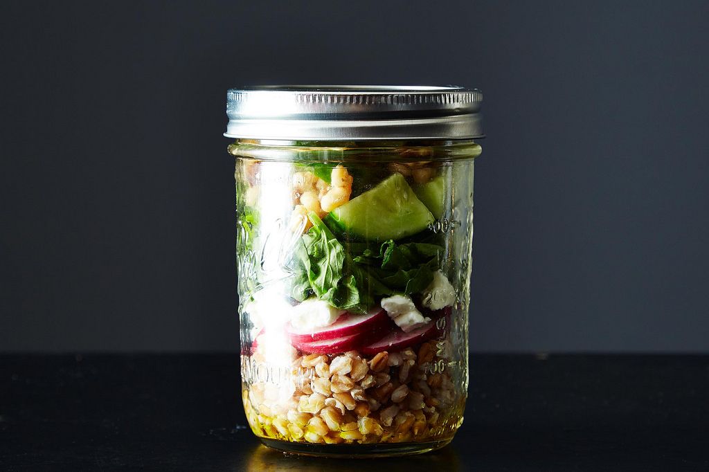 How to Pack a Jar Salad