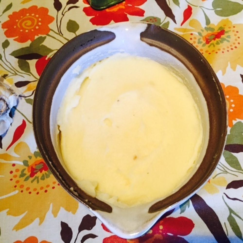 tangy, garlicky mashed potatoes