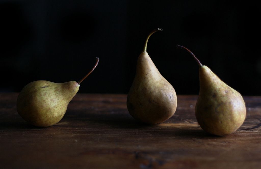 Red-Wine Poached Pears 