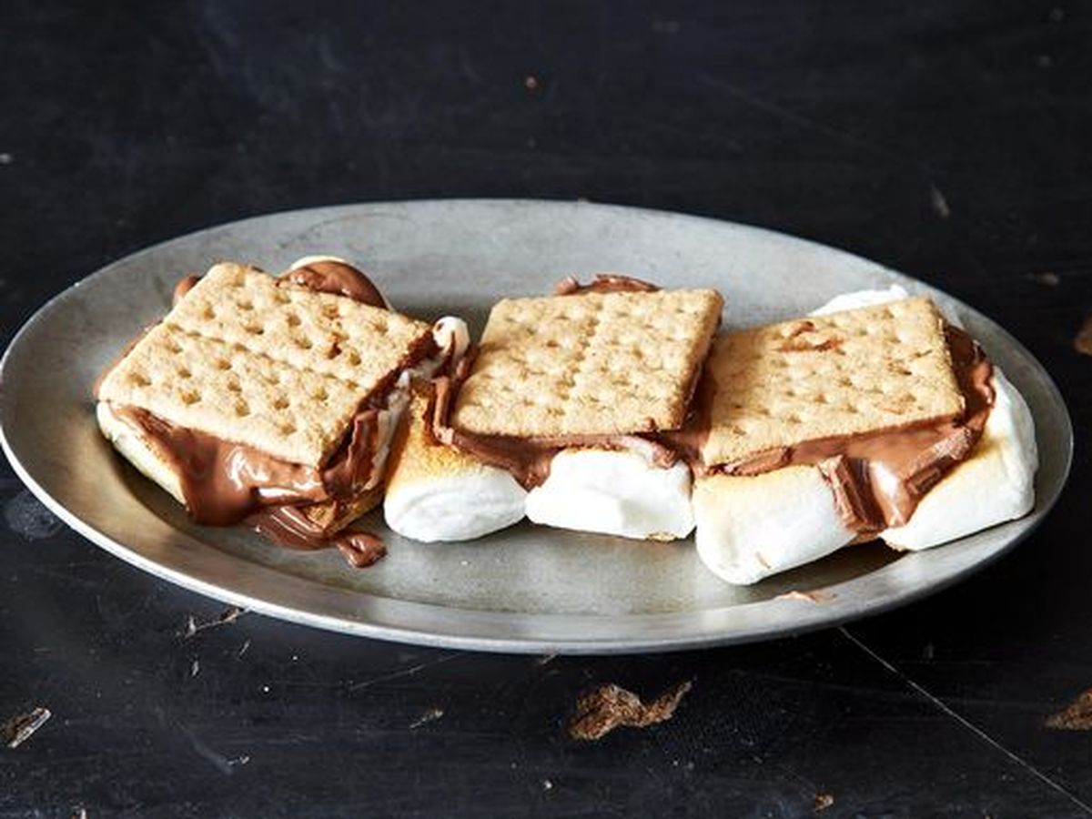 How To Make S Mores Without A Fire, Smores Over Fire Pit