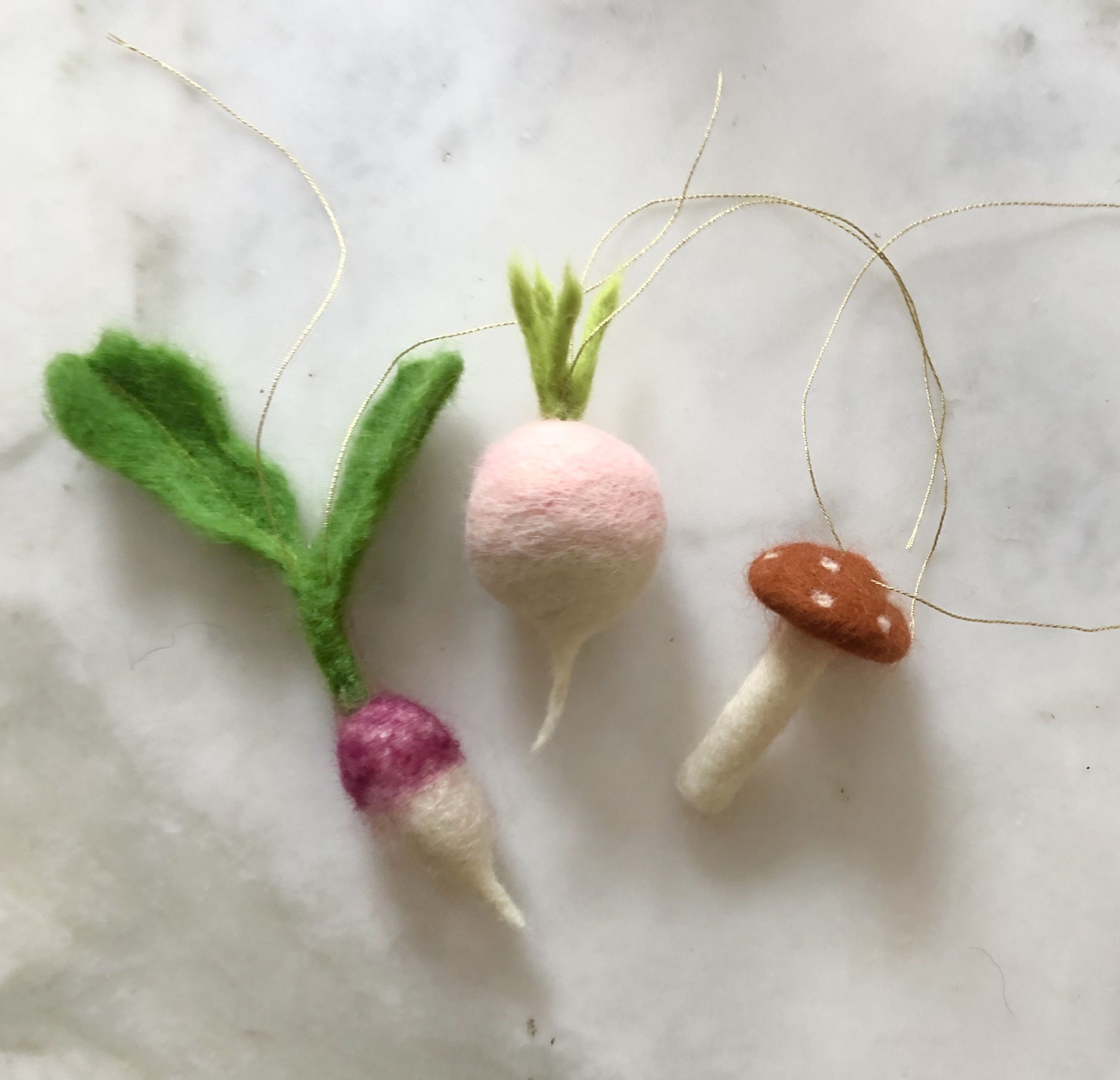 How to Make the Most Adorable DIY Felt Ornaments