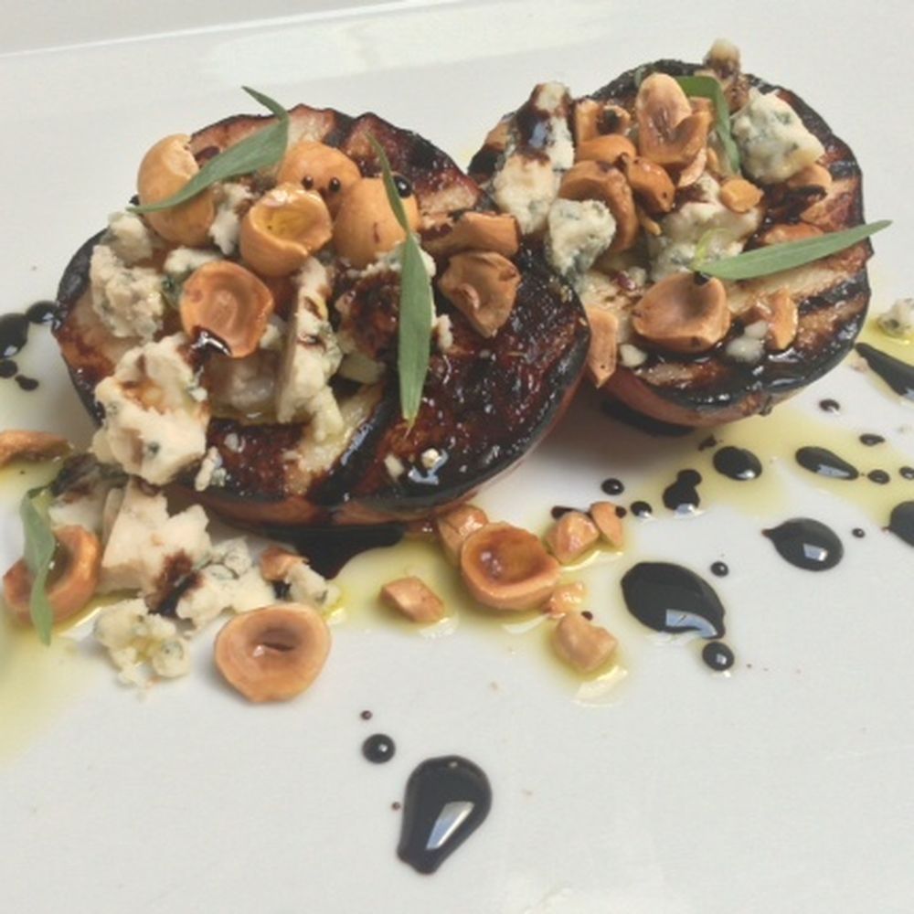 grilled pears with blue cheese and toasted hazelnuts