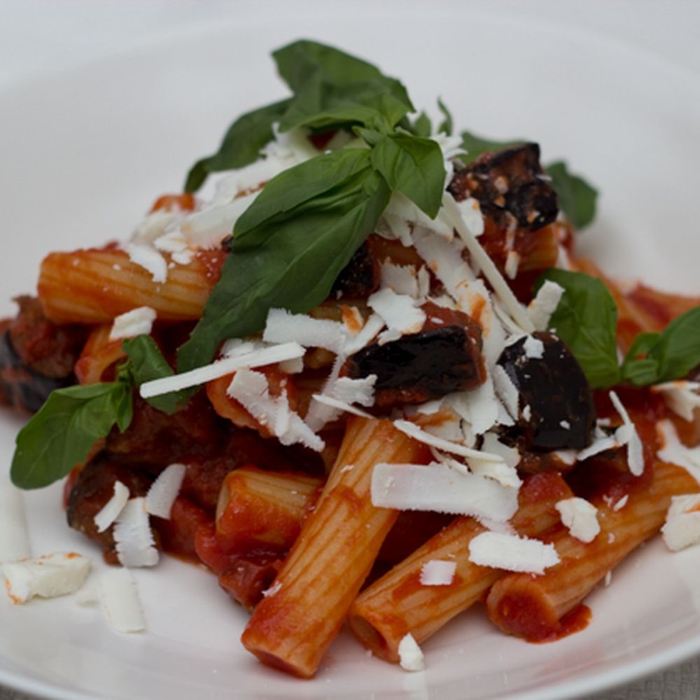 tomato, aubergine and ricotta salata pasta (pasta alla norma) - sicilia, primo