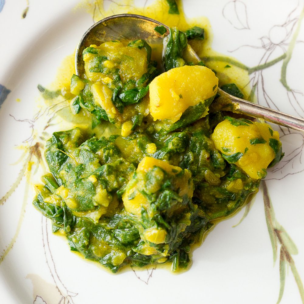 spinach and potato curry (palak aloo)