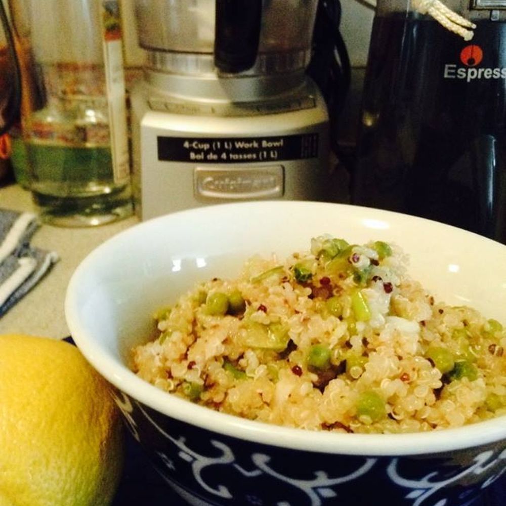 easy scallion, green pea and lemon quinoa pilaf with sesame seeds