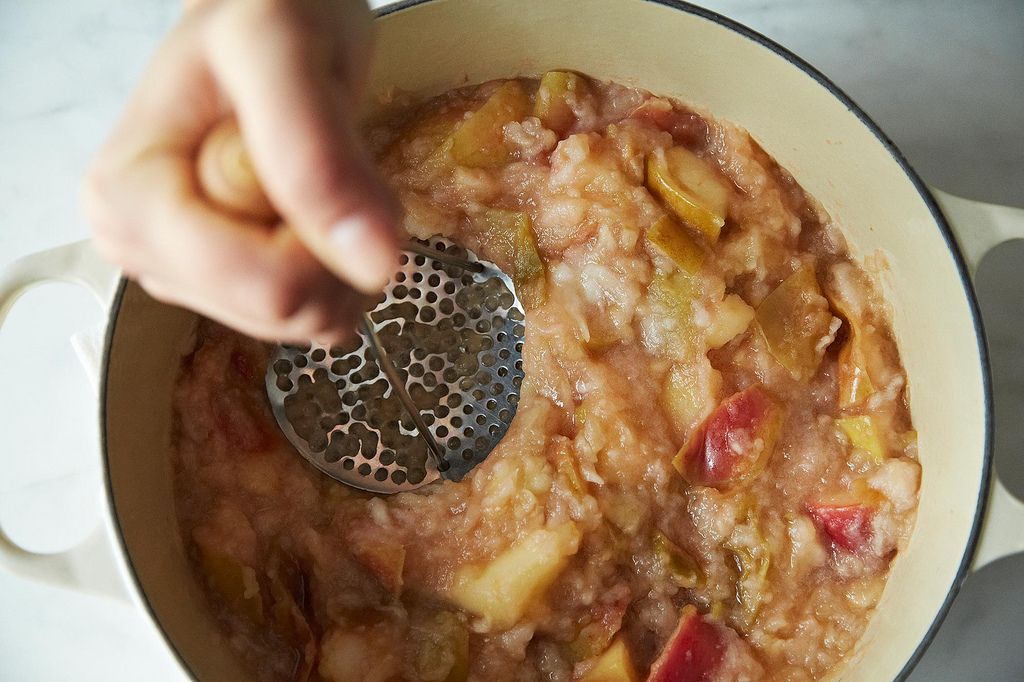 How to Make Applesauce in 5 Steps