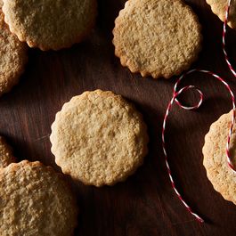 Cookies & Sweets by Lisa Dearen