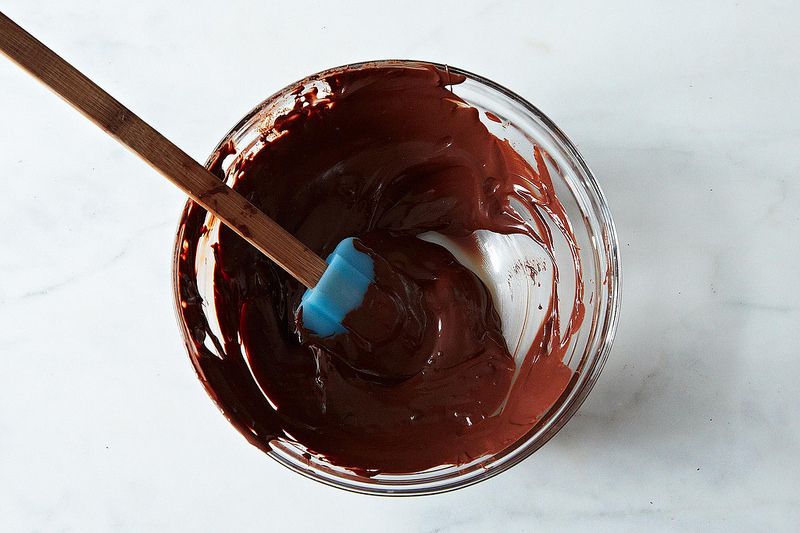Temper chocolate from Food52
