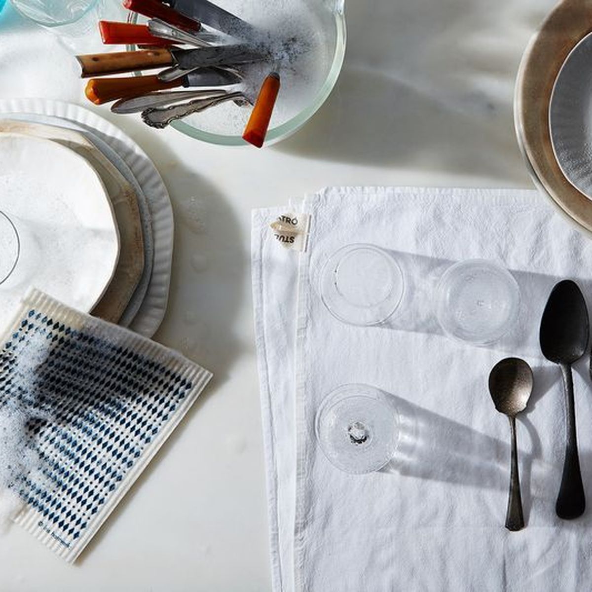 20 All Natural Spring Cleaning Tricks For the Kitchen