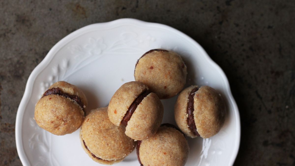 Baci Di Dama Chocolate Filled Hazelnut Cookies Recipe On Food52