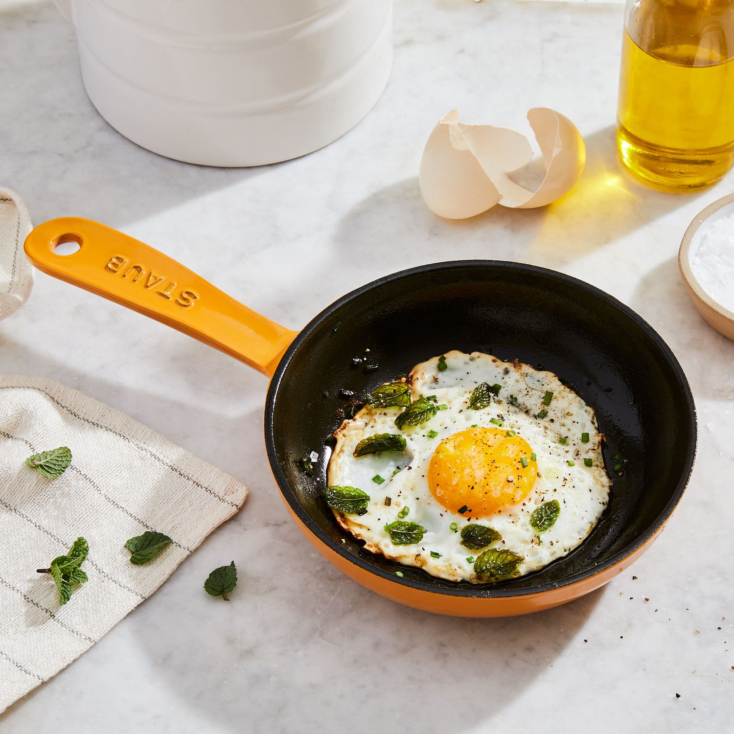 4.5 in Cast Iron Egg Pan