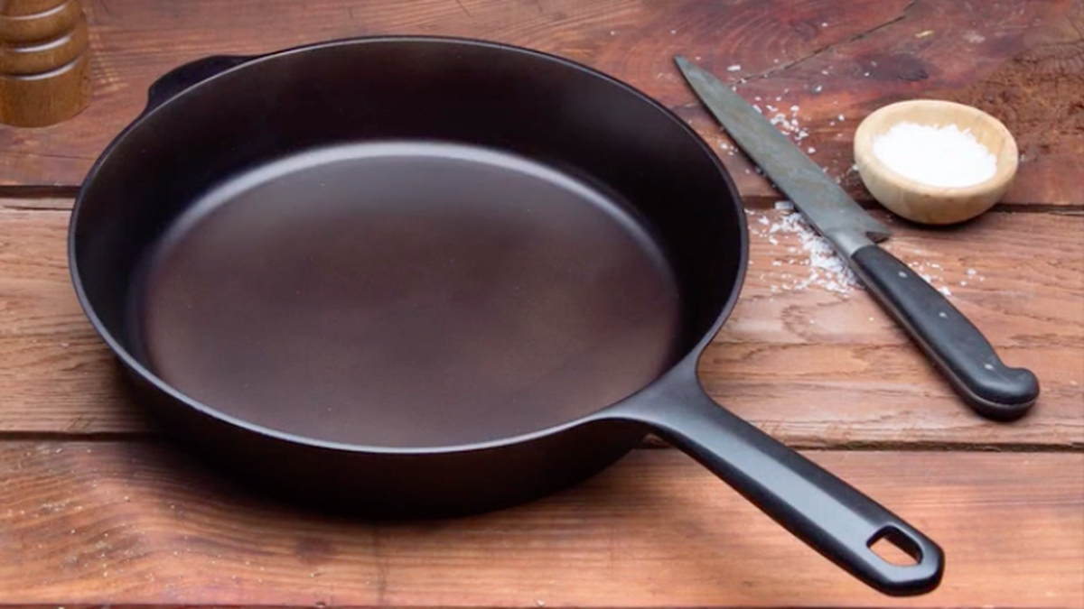 The Field Skillet: Lighter, Smoother Cast Iron by Field Company —  Kickstarter