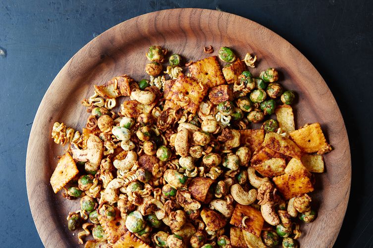Cereal wasabi snack mix