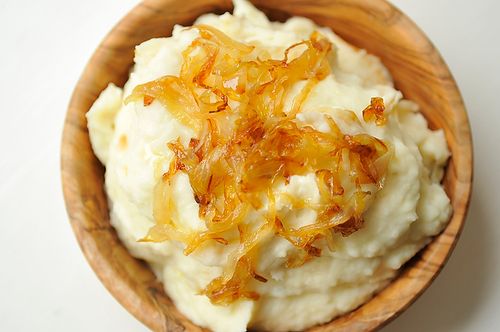 mashed potatoes with caramelized onions and goat cheese