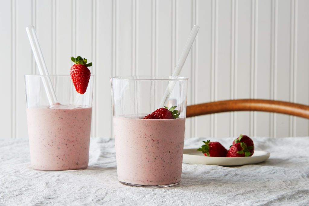 strawberry milkshake 