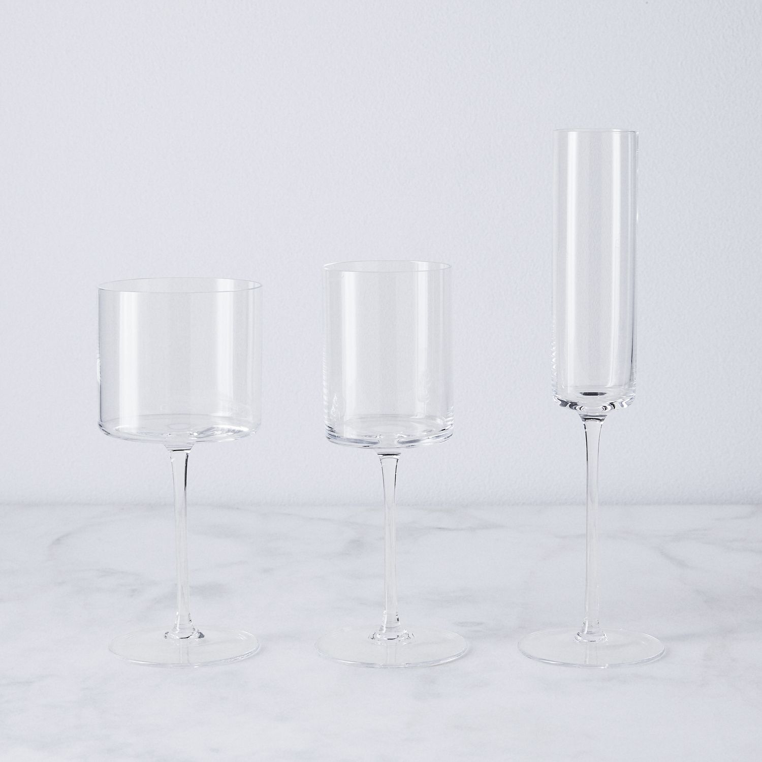 Square Red Wine Glasses Set of 4 Unique Large Wine Glasses with Stem For Cabernet 17oz Clear Pinot Noir Hand Blown Edge Wine Glasses Bordeaux Modern Flat Bottom Wine Glasses Burgundy