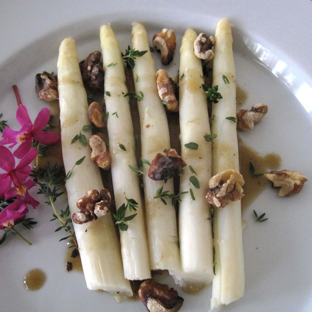 White asparagus with black garlic vinaigrette