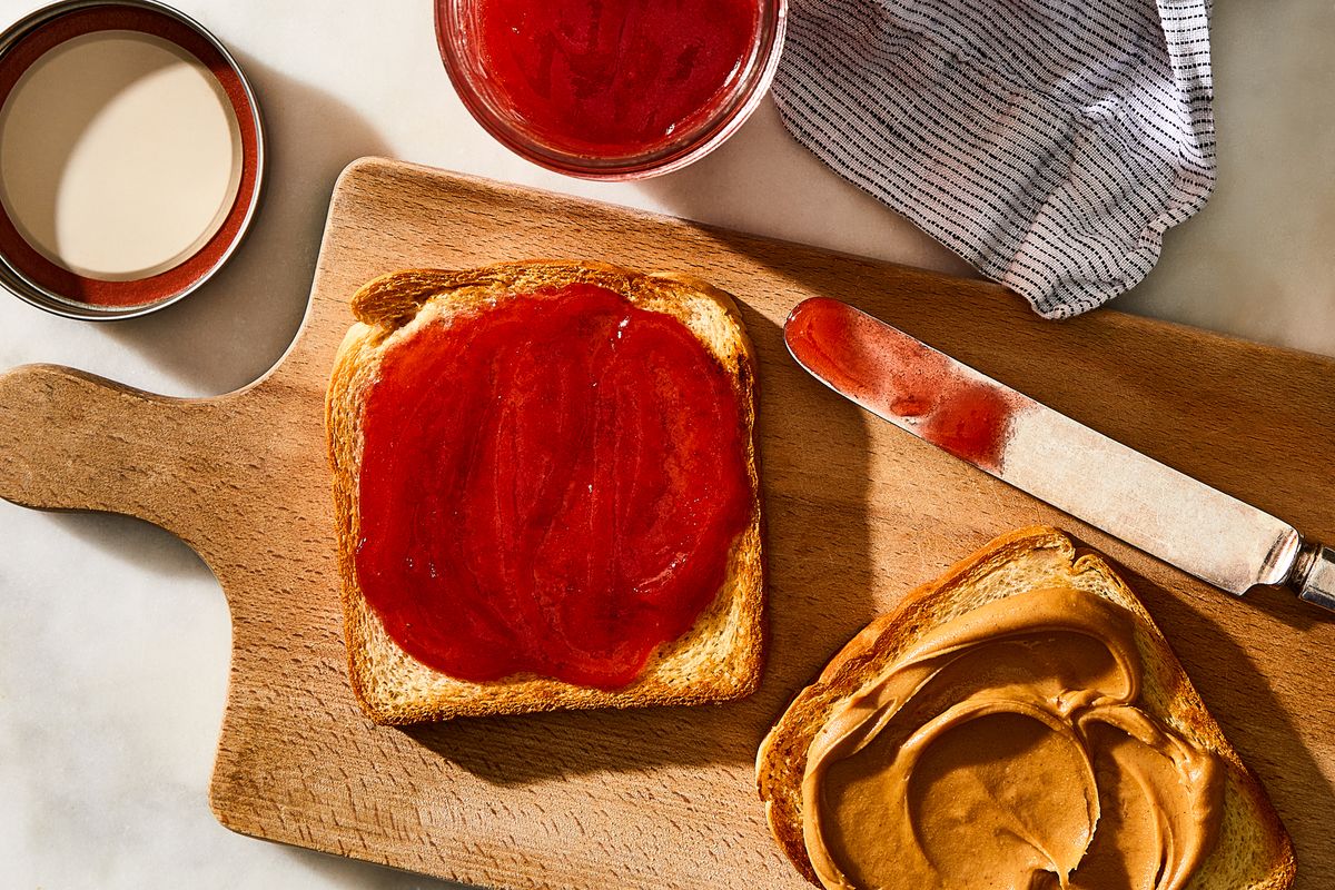 Best Strawberry Jelly Recipe - How to Make Homemade Strawberry Jelly Jam