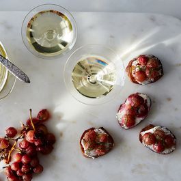 snacktastic by a raisin + a porpoise