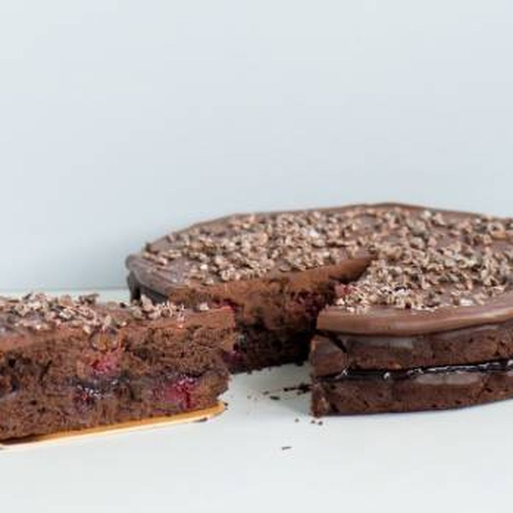 pinot noir chocolate cake with blackberries