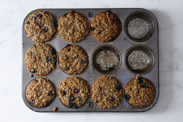 Blueberry, Oatmeal, and Flaxseed Muffins