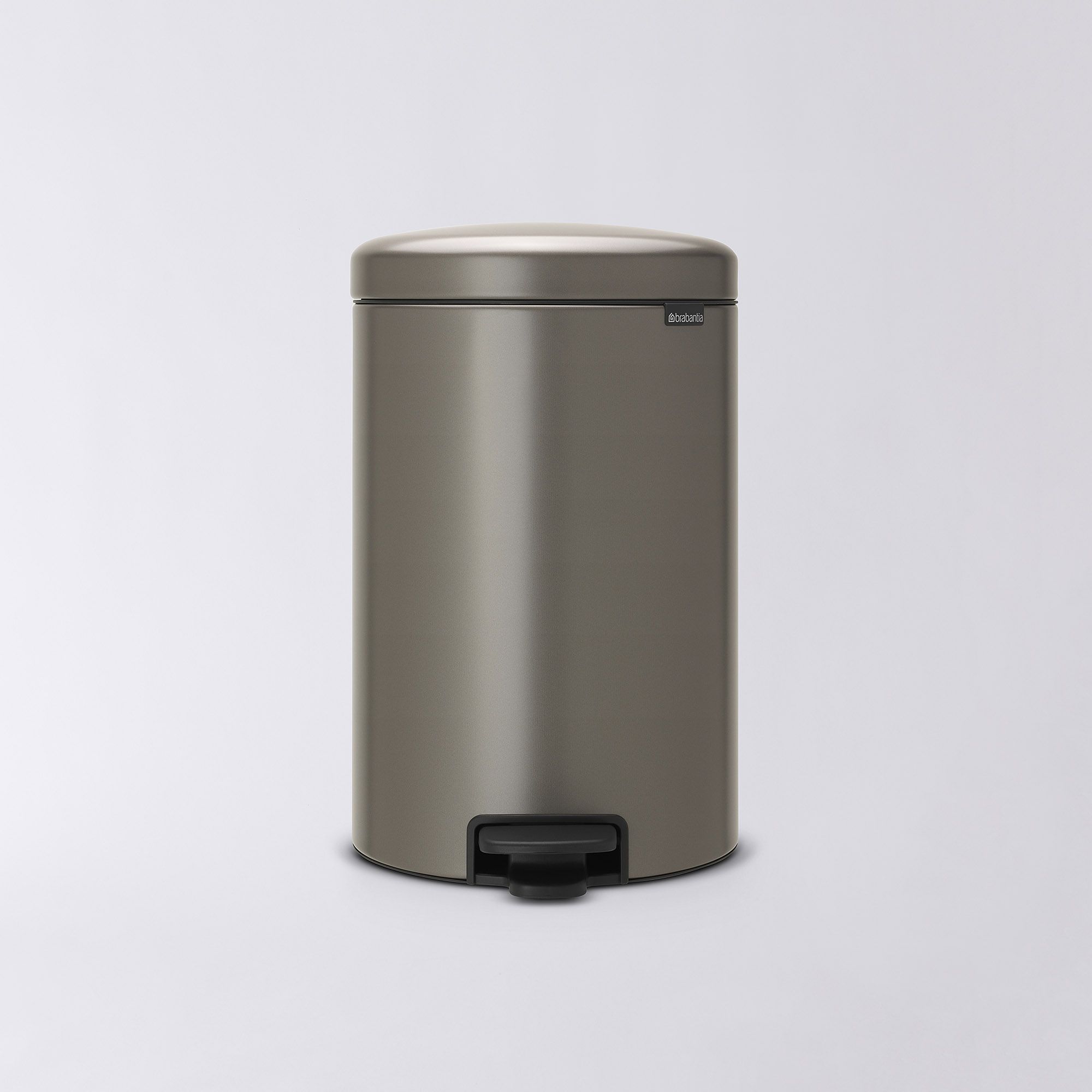 Brabantia Step Trash Can newIcon with Plastic Inner Bucket 0.8 Gal White 