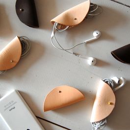 How to Make a Leather Holder for Your Headphones