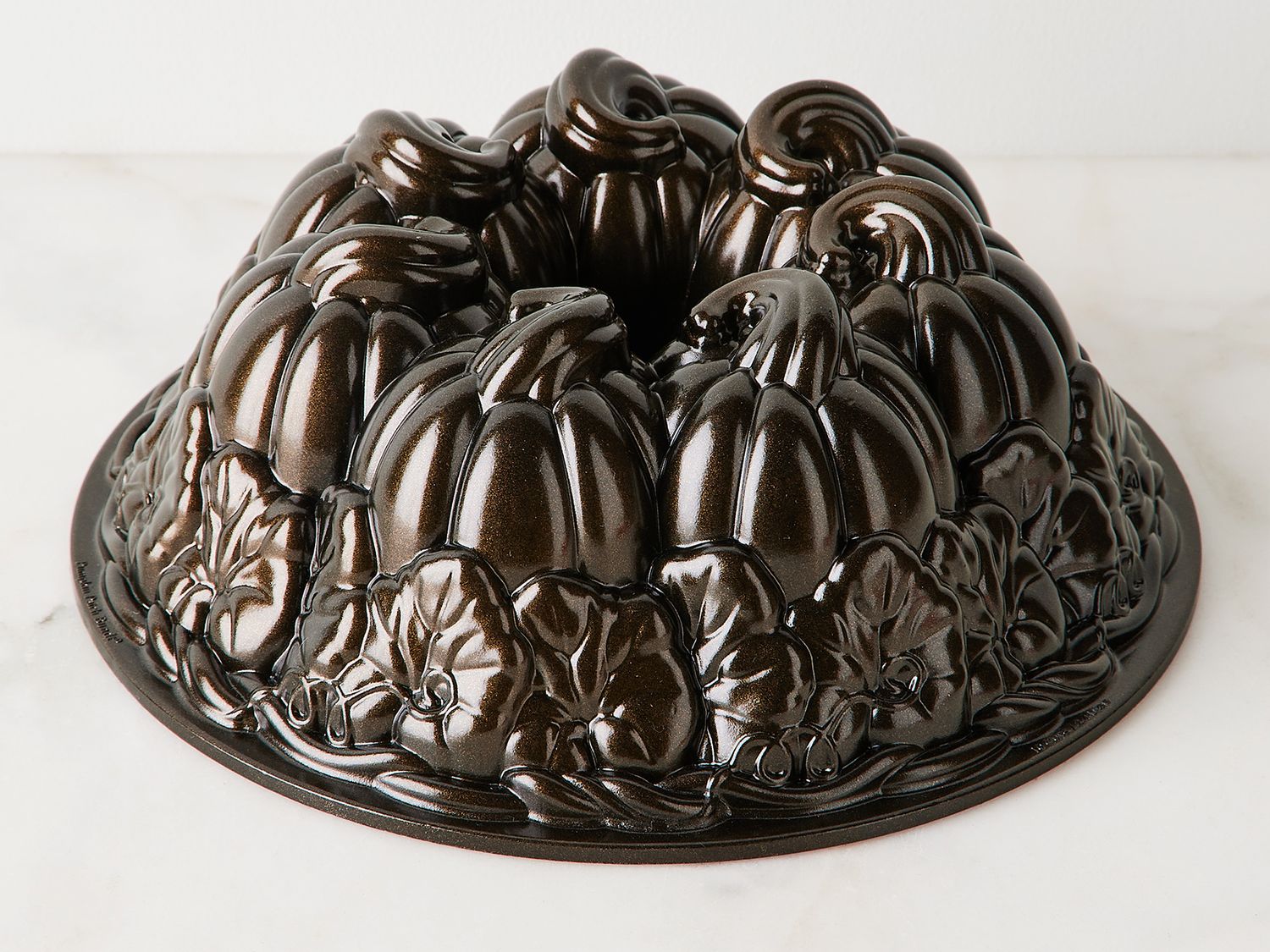  Nordic Ware Platinum Collection Pumpkin Patch Pan: Novelty Cake  Pans: Home & Kitchen