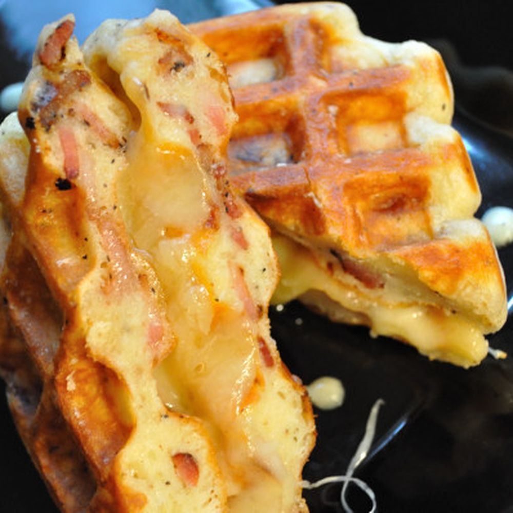 bacon-waffle-grilled-cheese sammich