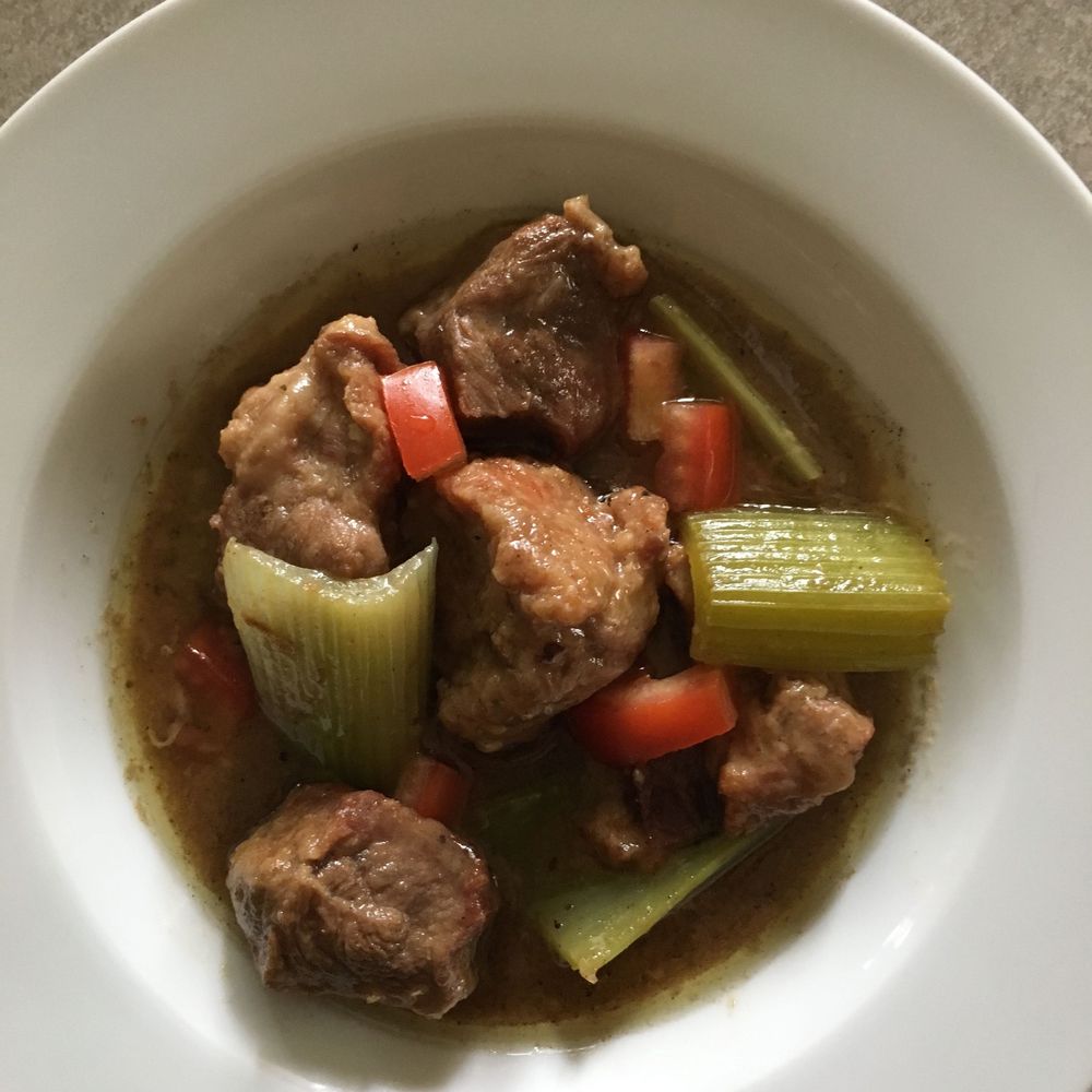 Celery and pork stew taverna style