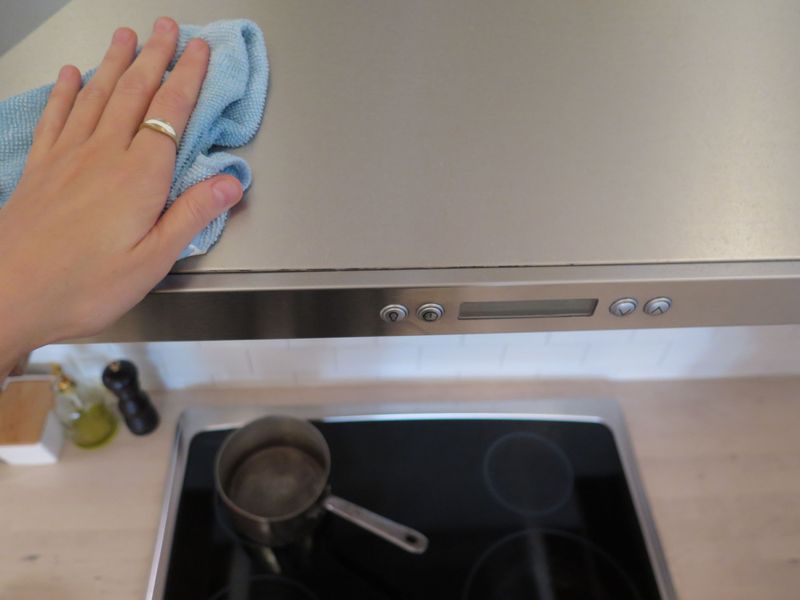 7 Kitchen Cleaning Tricks That Really Work