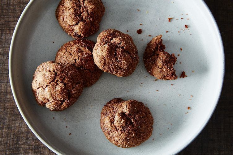 spiced chocolate cookies