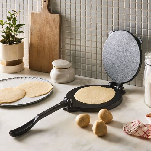 Victoria Victoria Tortilla Press 10 Iron, Seasoned in the Cooking Pans &  Skillets department at