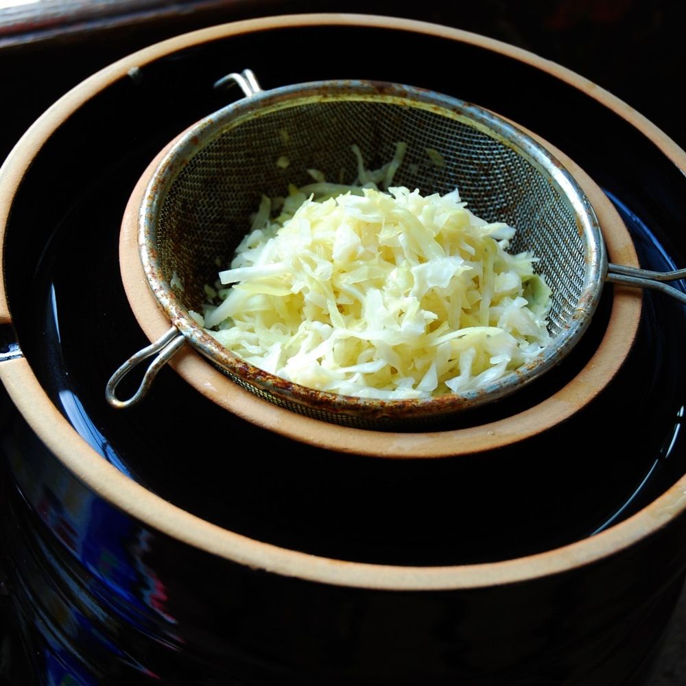 lacto-fermented sauerkraut