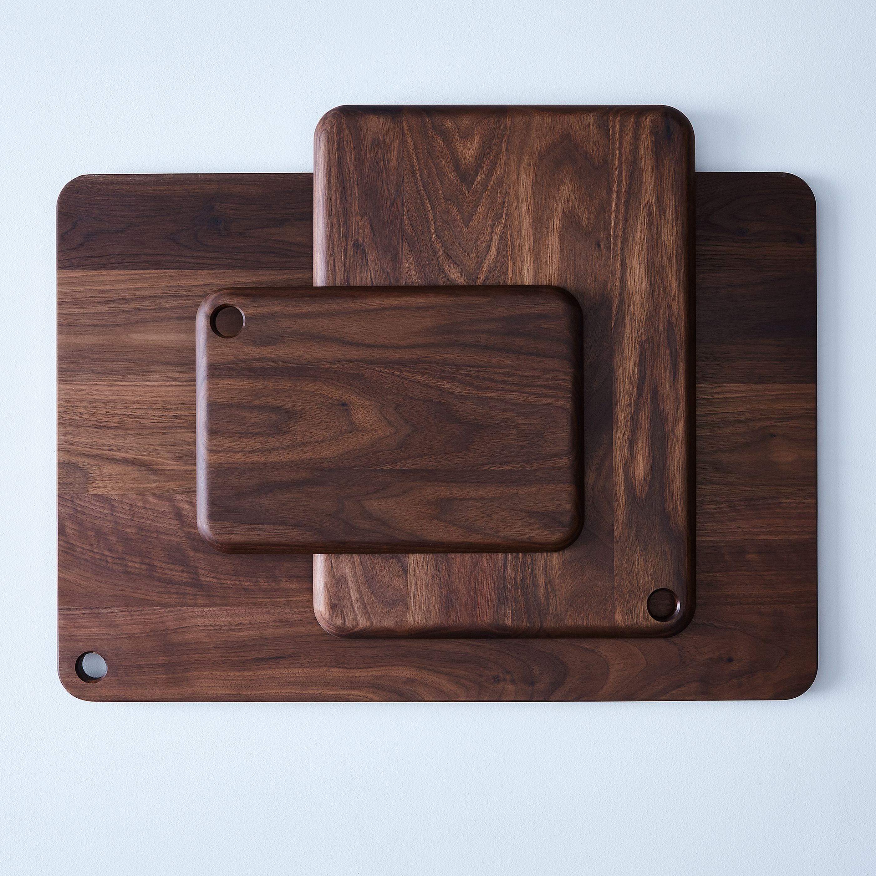 walnut cutting board with handle