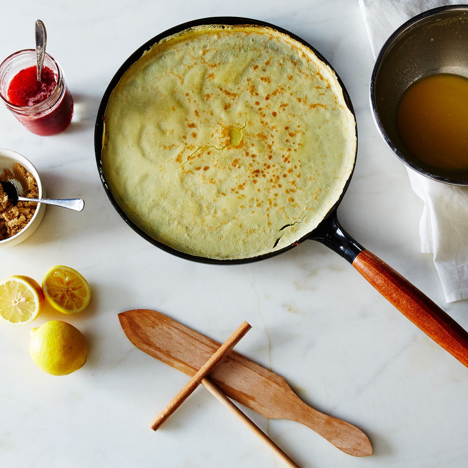 Cast iron pancake pan