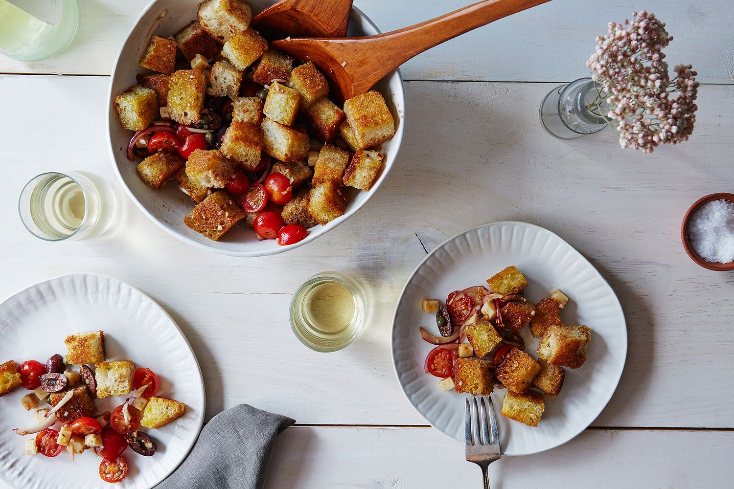 Recipes of dishes. Летние горячие блюда. Parmesan, Capers, Croutons. Croutons dish. Crunchy garlic Croutons.
