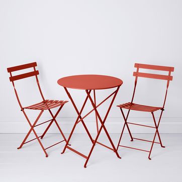 folding camping table and 2 chairs