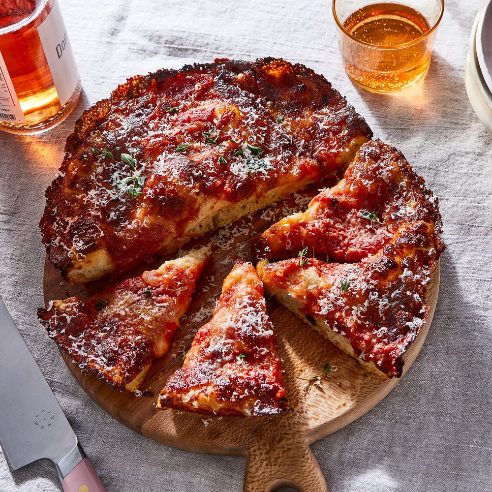 Best Crispy Cheesy Pan Pizza Recipe - How to Make Homemade Pizza