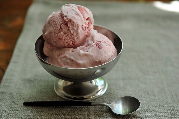 Strawbery- Fennel Ice cream