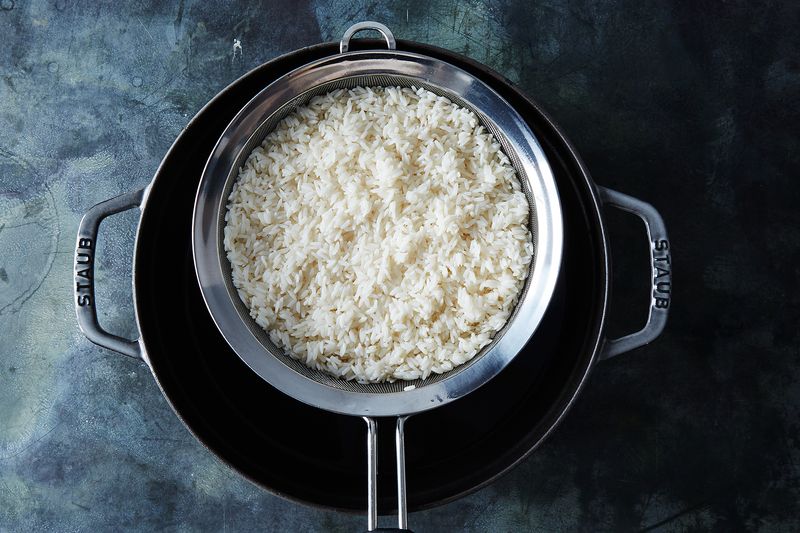 How to make sticky rice (without a bamboo basket steamer) - Simply